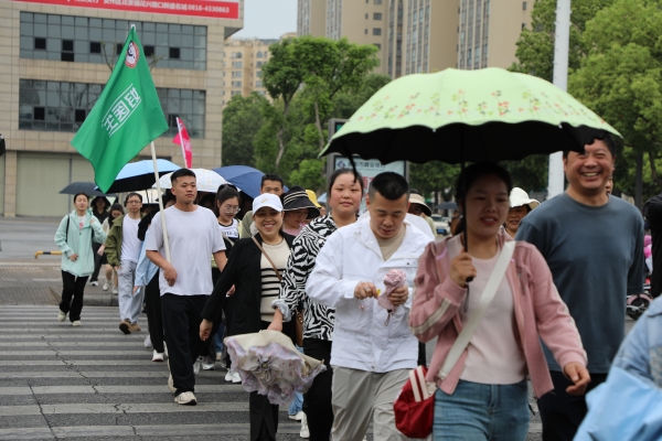 1745811604668650.jpg 3.jpg